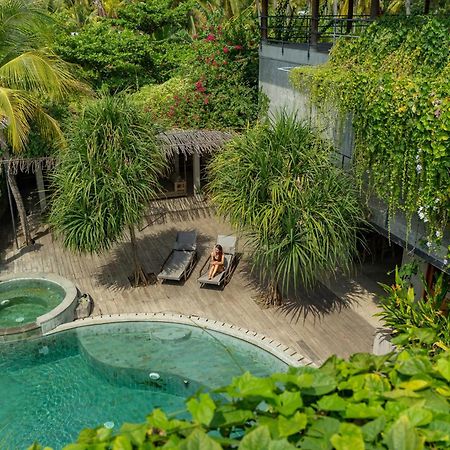 Mangroove Bay Boutique Hostel บันยูเวดัง ภายนอก รูปภาพ