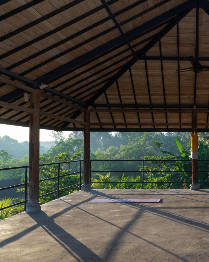 Mangroove Bay Boutique Hostel บันยูเวดัง ภายนอก รูปภาพ