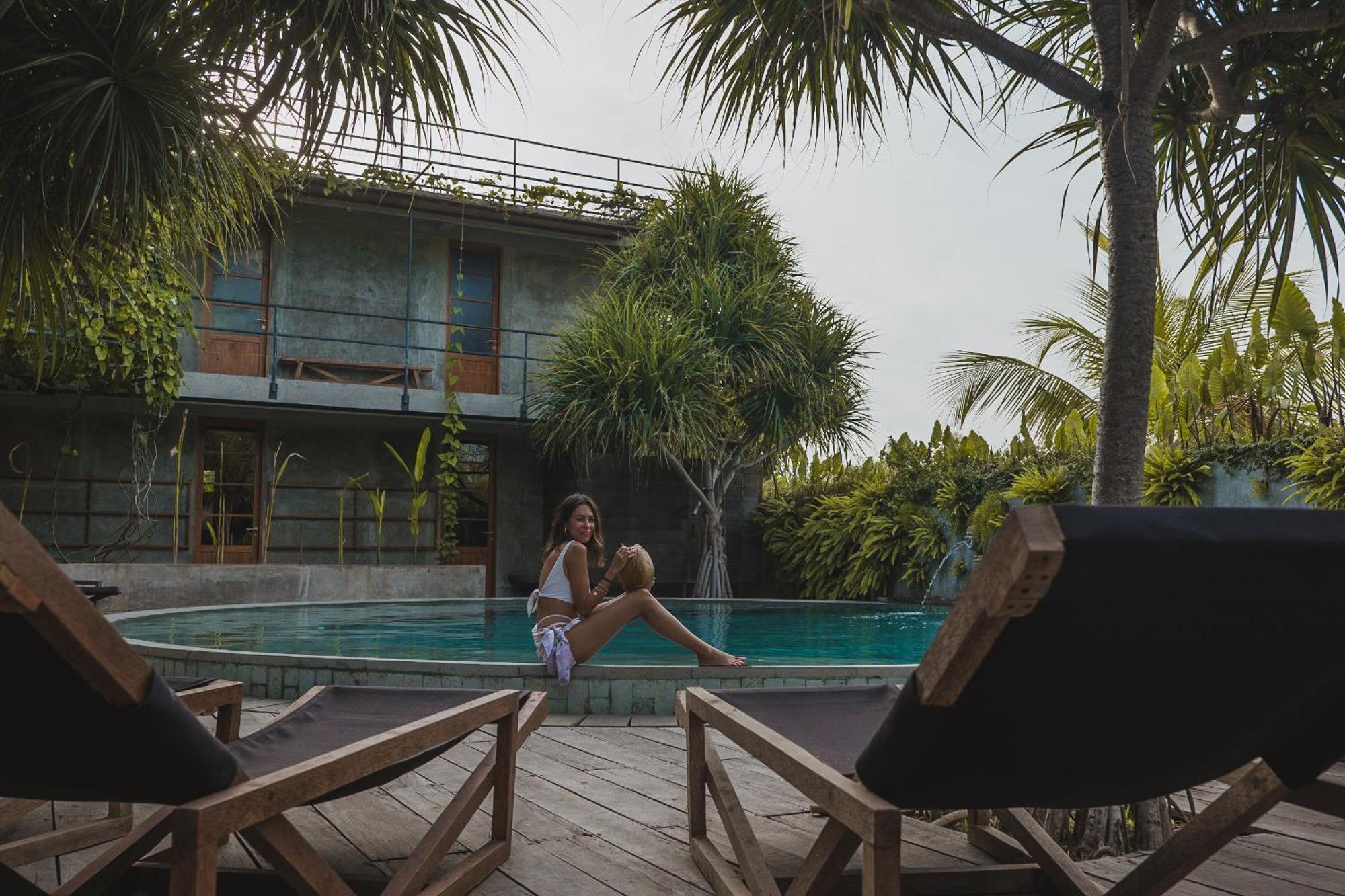 Mangroove Bay Boutique Hostel บันยูเวดัง ภายนอก รูปภาพ