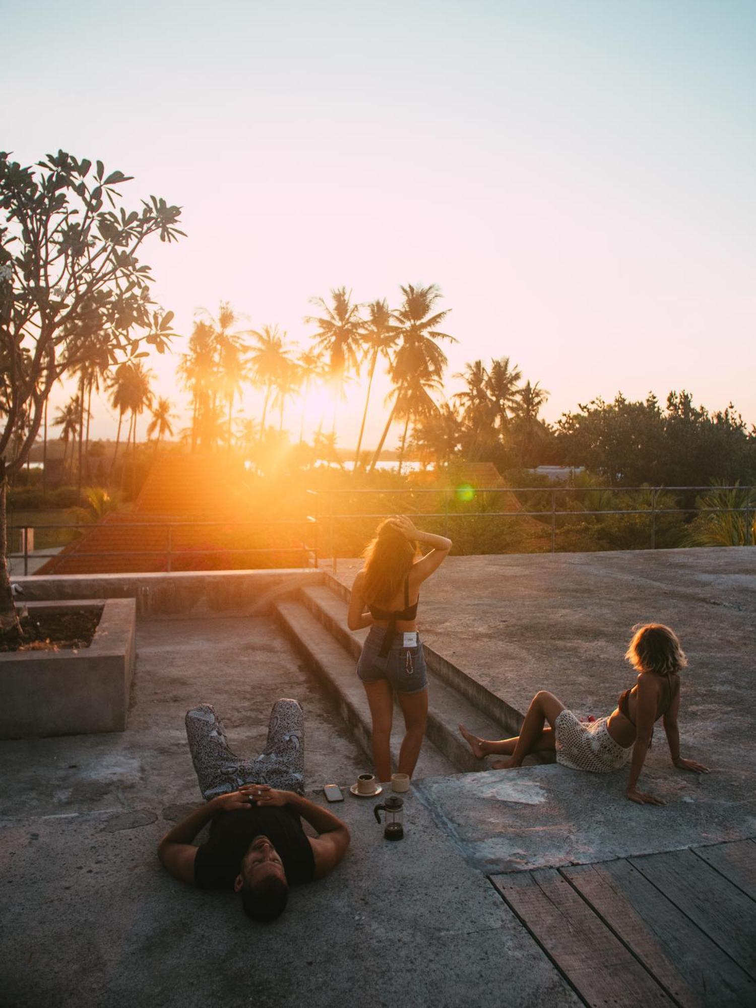 Mangroove Bay Boutique Hostel บันยูเวดัง ภายนอก รูปภาพ