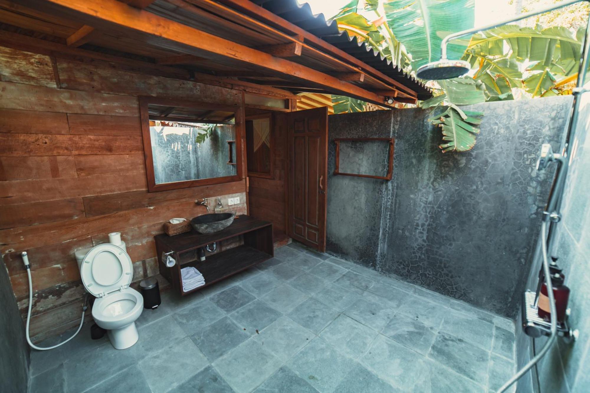 Mangroove Bay Boutique Hostel บันยูเวดัง ภายนอก รูปภาพ